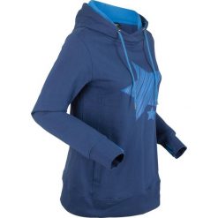 Bluza bawełniana z kapturem i nadrukiem w gwiazdy, długi rękaw bonprix kobaltowy. Bluzy marki INOVIK. Za 89.99 zł.