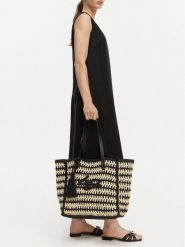 Liu Jo Torebka VA6201 A0006 Czarny. Czarne shopper bag Liu Jo, bez wzorów, z syntetyku, bez dodatków. Za 519.99 zł.