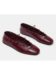 Steve Madden Baleriny w kolorze czerwonym rozmiar: 40. Czerwone baleriny Steve Madden, bez wzorów, bez obcasa, bez zapięcia. Za 249.95 zł.