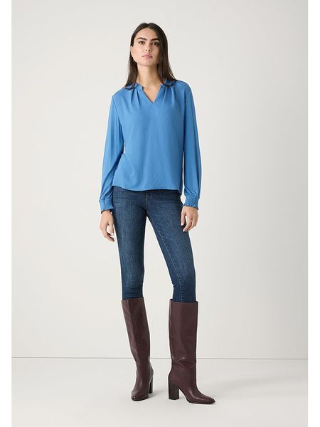 More & More Bluzka w kolorze błękitnym rozmiar: 38. Niebieskie bluzki More & More, bez wzorów, bez kołnierzyka, bez ramiączek. Za 139.87 zł.