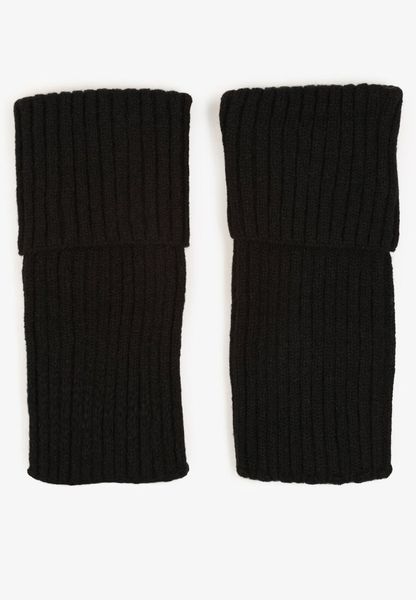 Czarne Skarpety Getry Ozdobione Wywinięciem Ilarael. Czarne skarpetki Born2be, bez wzorów. Za 34.99 zł.