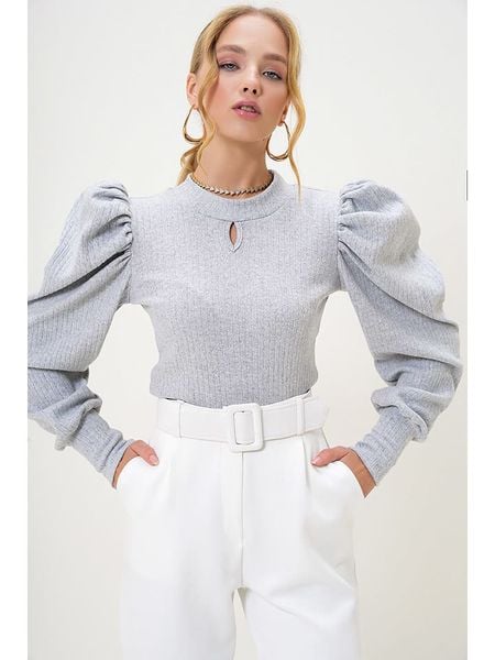 Trend Alaçatı Stili Bluzka w kolorze szarym rozmiar: M. Szare bluzki Trend Alaçatı Stili, m, bez wzorów, bez kołnierzyka, bez ramiączek. Za 48.05 zł.