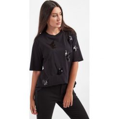 T-shirt TWINSET. Czarne t-shirty Twinset Milano, s, z aplikacjami, prążkowane, bez kołnierzyka, bez ramiączek. Za 469.00 zł.