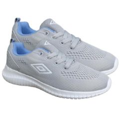 Buty damskie Umbro Chass, rozmiar 38, niebieskie. Niebieskie buty do biegania Umbro, bez wzorów, bez zapięcia, do biegania. Za 196.99 zł.