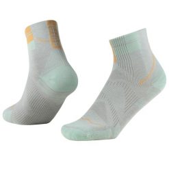 Skarpetki sportowe dla dorosłych BUFF Coolnet Quarter Socks. Zielone skarpetki Buff, bez wzorów, z elastanu. Za 98.99 zł.