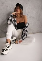 Białe Sportowe Spodnie Typu Jogger High Waist ze Ściągaczem w Talii Isirona. Białe jeansy Renee, bez wzorów, z jeansu, krótkie. Za 89.99 zł.