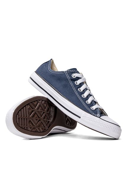 Trampki Converse Chuck Taylor All Star Ox Granatowe (M9697C). Niebieskie trampki sportowe Converse, bez wzorów, z gumy, bez zapięcia, do koszykówki, converse all star. Za 249.99 zł.