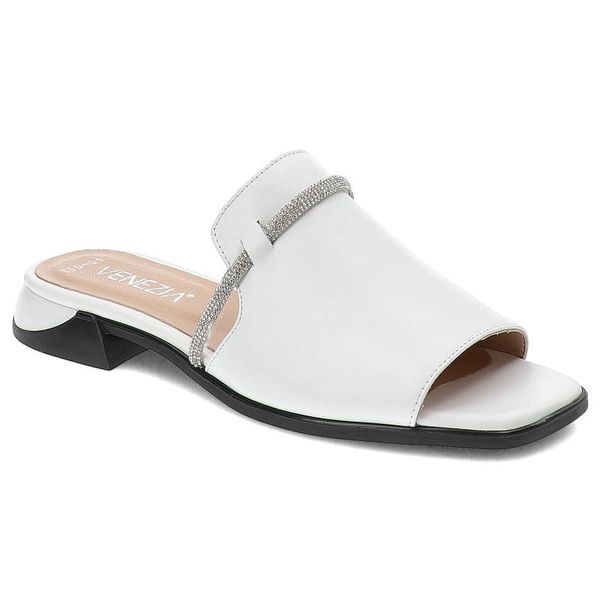 Białe Klapki Venezia Eleganckie Skórzane Buty. Białe klapki Venezia, bez wzorów, ze skóry, eleganckie, bez obcasa, na obcasie, bez zapięcia. Za 249.00 zł.