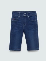Szorty damskie jeansowe niebieskie hosy 548. Niebieskie szorty BIG STAR, bez wzorów, z denimu. W wyprzedaży za 29.99 zł.