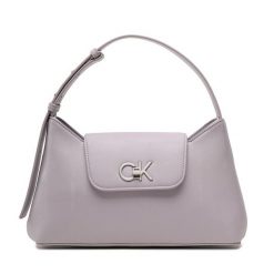Torebka Calvin Klein. Fioletowe torebki klasyczne Calvin Klein, bez wzorów, klasyczne, bez dodatków. Za 699.99 zł.
