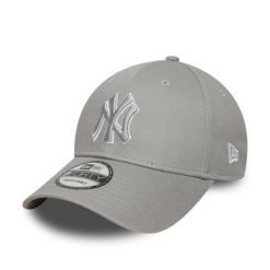 Czapka z daszkiem New Era New York Yankees Outline 9FORTY. Szare czapki z daszkiem New Era, bez wzorów. Za 142.50 zł.