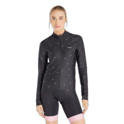 Damska wodoodporna kurtka z długim rękawem Protest Prtpecans. Czarne kurtki Protest, bez wzorów, sportowe, bez kaptura. Za 469.99 zł.