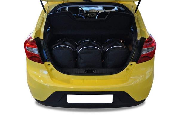 Torby Do Bagażnika Ford Ka Plus 2017-2020 3Szt Kjust. Czarne torby podróżne KJUST, bez wzorów, z kauczuku. Za 711.00 zł.