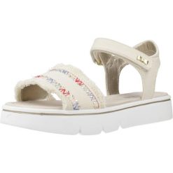 Sandały ASSO AG17203 Beżowy. Brązowe sandały ASSO, bez wzorów, z tkaniny, bez obcasa, bez zapięcia. Za 161.99 zł.