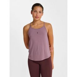 Damski tank top Hummel Yoga Soft. Fioletowe topy Hummel, bez wzorów, sportowe, bez kołnierzyka, bez ramiączek. Za 153.50 zł.