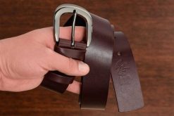 Beltimore skórzany damski pasek do spodni 4 cm burgundowy A72 : Kolory - fioletowy, Rozmiar pasków - r.110-125 cm. Czerwone paski bez wzorów, klasyczne. Za 59.90 zł.