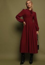 Bordowa Wiskozowa Plisowana Sukienka z Wiązaniem Asorrise. Czerwone sukienki Born2be, na co dzień, l, bez wzorów, z wiskozy, eleganckie, bez kołnierzyka, bez ramiączek, maxi. Za 169.99 zł.