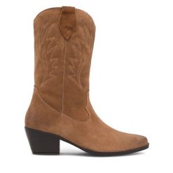 Kozaki Lasocki. Brązowe kozaki Lasocki, bez wzorów, bez obcasa, na słupku, bez zapięcia. Za 299.99 zł.