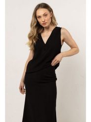 Awama Bluzka w kolorze czarnym rozmiar: M. Czarne bluzki Awama, m, bez wzorów, bez kołnierzyka, bez ramiączek. Za 99.99 zł.