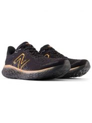 New Balance Buty "FreshFoam x 1080" w kolorze czarnym do biegania rozmiar: 44. Czarne buty do biegania New Balance, bez wzorów, z materiału, bez zapięcia, do biegania. Za 428.07 zł.