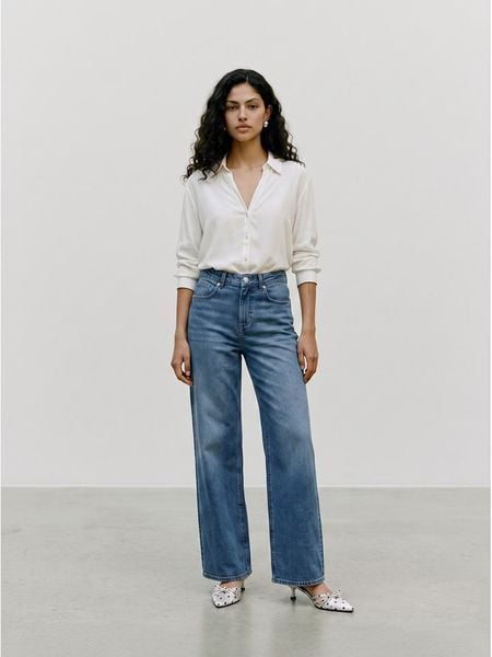 Vero Moda Koszula w kolorze białym rozmiar: M. Białe koszule Vero Moda, m, bez wzorów, z wiskozy, bez kołnierzyka, bez ramiączek. Za 85.95 zł.