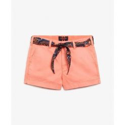 Damskie szorty chino Superdry. Brązowe szorty Superdry, bez wzorów, eleganckie. Za 240.30 zł.