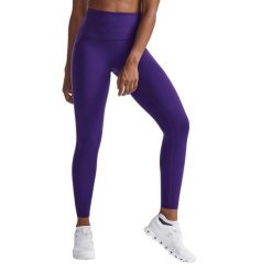 Legginsy kompresyjne wysokiej talii dla kobiet 2XU Form Stash. Fioletowe legginsy 2XU, bez wzorów, sportowe. Za 575.50 zł.