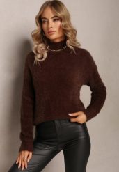 Brązowy Dzianinowy Sweter z Dłuższym Włosiem i Półgolfem Christiam. Brązowe swetry Renee, z aplikacjami, z dzianiny, casualowe, bez ramiączek. Za 49.99 zł.