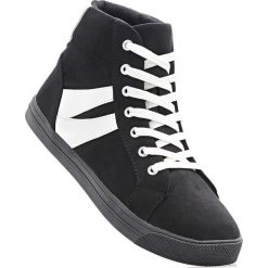 Wysokie sneakersy bonprix czarno-biały. Buty sportowe lifestyle marki Mohito. Za 49.99 zł.