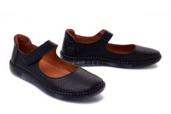 MANITU 840116-01 schwarz, półbuty damskie. Czarne półbuty wsuwane Manitu, na lato, w ażurowe wzory, ze skóry, bez obcasa. Za 319.90 zł.