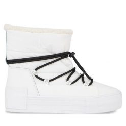 Śniegowce Calvin Klein Jeans. Białe śniegowce Calvin Klein Jeans, bez wzorów, z jeansu, bez zapięcia. Za 749.99 zł.