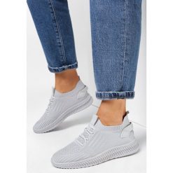 Szare Buty Sportowe Mallia. Szare buty sportowe lifestyle Born2be, z aplikacjami, sportowe, przed kostkę, bez zapięcia. W wyprzedaży za 55.99 zł.