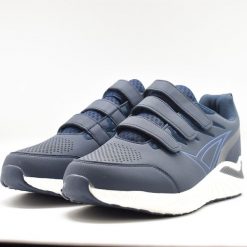 Buty sportowe SGLBO niebiesko białe. Białe buty treningowe LEGEA, bez wzorów, z gumy, bez zapięcia. Za 132.00 zł.
