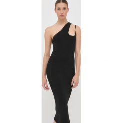 Patrizia Pepe sukienka kolor czarny midi dopasowana. Czarne sukienki Patrizia Pepe, bez wzorów, z dzianiny, bez kołnierzyka, bez ramiączek, midi, dopasowane. Za 1,139.90 zł.