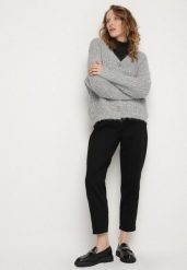 Czarne Klasyczne Jeansy o Kroju Mom Fit Fesianela. Czarne jeansy Born2be, l, bez wzorów, z jeansu, klasyczne. Za 99.99 zł.