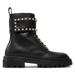Trapery LOVE MOSCHINO. Czarne traperki Love Moschino, bez wzorów, bez obcasa, bez zapięcia. Za 1,299.00 zł.