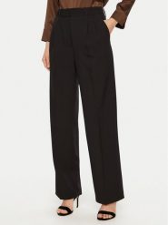 Guess Spodnie materiałowe W5RB41 WGX02 Czarny Regular Fit. Czarne spodnie materiałowe Guess, z aplikacjami, z materiału. Za 419.99 zł.