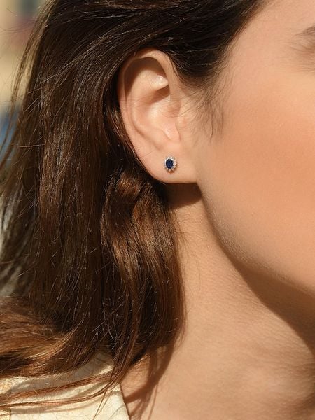 DIAMANTA Złote kolczyki-wkrętki z diamentami rozmiar: onesize. Niebieskie kolczyki DIAMANTA, z diamentem, złote. Za 1,348.99 zł.