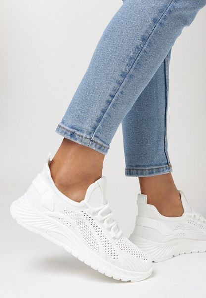 Białe Buty Sportowe Elona. Białe buty sportowe lifestyle Born2be, z aplikacjami, z jeansu, sportowe, bez zapięcia. Za 44.99 zł.