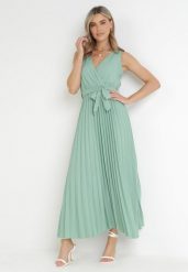 Zielona Plisowana Sukienka Maxi z Gumką w Pasie i Materiałowym Paskiem Biak. Zielone sukienki Born2be, na imprezę, l, bez wzorów, z materiału, eleganckie, bez kołnierzyka, bez ramiączek, maxi. W wyprzedaży za 93.49 zł.