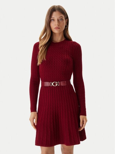 Guess Sukienka dzianinowa W5BK68 Z2YJ2 Czerwony Slim Fit. Czerwone sukienki Guess, xxl, z aplikacjami, z dzianiny, bez kołnierzyka, bez ramiączek. Za 439.99 zł.