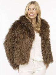 Zwillingsherz Kurtka "Fluffy" w kolorze jasnobrązowym ze sztucznego futerka rozmiar: S/M. Brązowe kurtki Zwillingsherz, m, bez wzorów, bez kaptura. Za 214.95 zł.