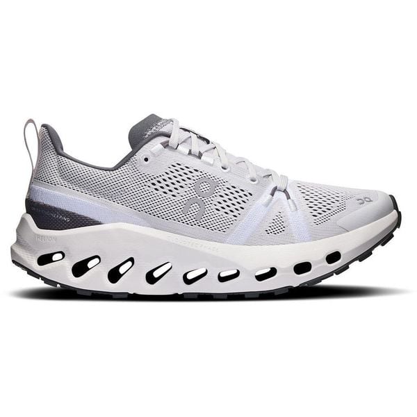 Buty do biegania damskie On Cloudsurfer Trail. Białe buty do biegania On, bez wzorów, z materiału, bez zapięcia, do biegania. Za 529.99 zł.