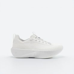 Buty do biegania damskie KIPEARTH No Dye. Białe buty do biegania KIPRUN, bez wzorów, bez zapięcia, do biegania. Za 499.99 zł.