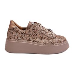 Skórzane Buty Sportowe Na Platformie Maciejka 06191-10 Beżowe beżowy. Brązowe buty treningowe z aplikacjami, ze skóry, bez zapięcia. Za 589.68 zł.