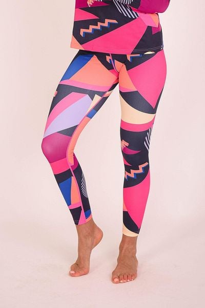 Damskie legginsy termoaktywne Hotstepper. Brązowe legginsy OOSC, bez wzorów, z materiału, eleganckie. Za 269.99 zł.