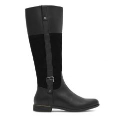 Kozaki Lasocki. Czarne kozaki Lasocki, bez wzorów, bez obcasa, na płaskiej podeszwie, bez zapięcia. Za 214.99 zł.