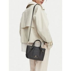 Torebka Beverly Hills Polo Club. Szare torebki klasyczne Beverly Hills Polo Club, bez wzorów, klasyczne, bez dodatków. Za 249.99 zł.