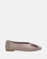 SZARE BALERINY W KWADRATOWYM NOSKIEM G4842402 MINK. Szare baleriny Venezia, bez wzorów, ze skóry, bez obcasa, bez zapięcia. Za 339.00 zł.