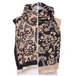 Ciepły Brązowy Szal Damski W Panterkę Moraj. Brązowe szaliki i kominy Moraj, bez wzorów, z materiału, eleganckie. Za 63.99 zł.